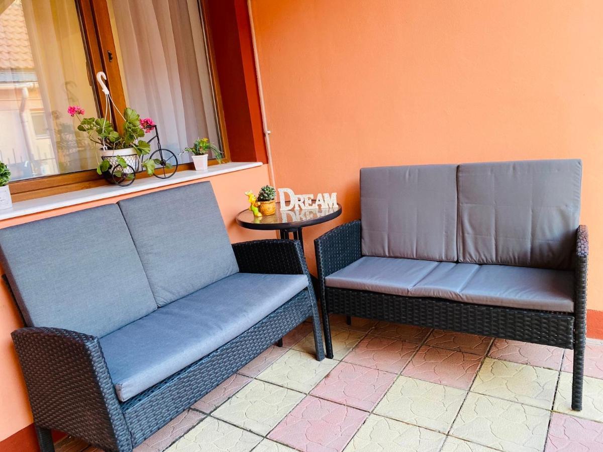 Orange House Constanta Apartment Exterior photo